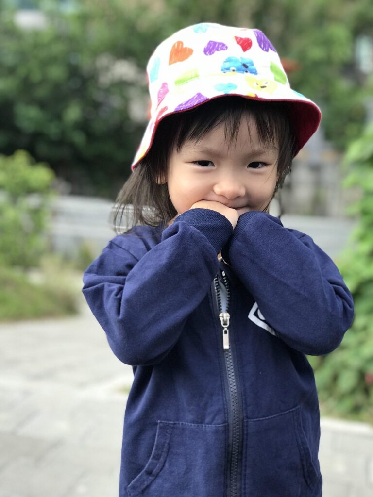 niño, inocente, niña, sombrero, tímido, expresión, feliz, tímido, tímido, tímido, tímido, tímido